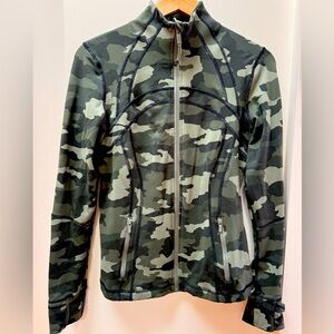 Lululemon Define Jacket in Green Camo - Size 10. Like New!